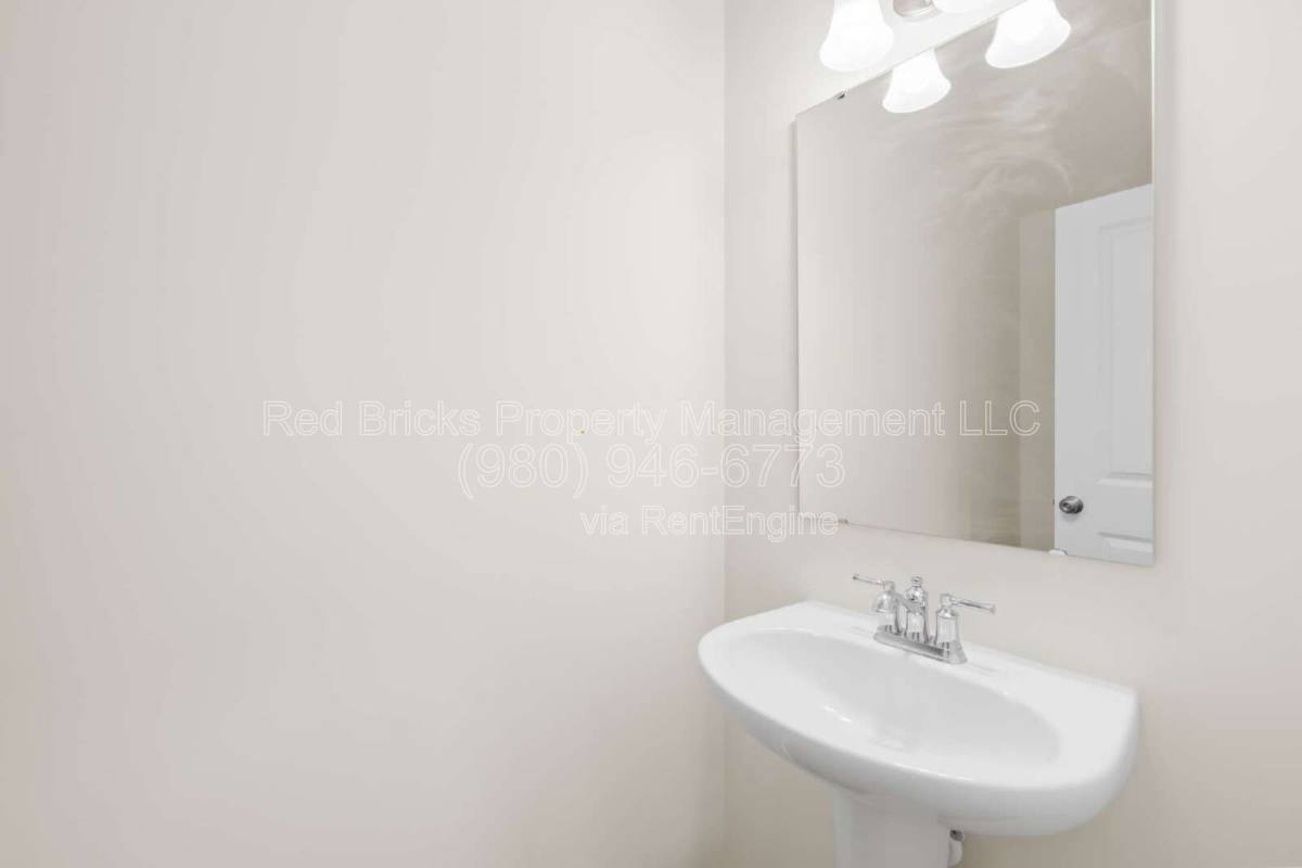 Townhouse for rent at 7145 Bentz St, Charlotte, NC 28269