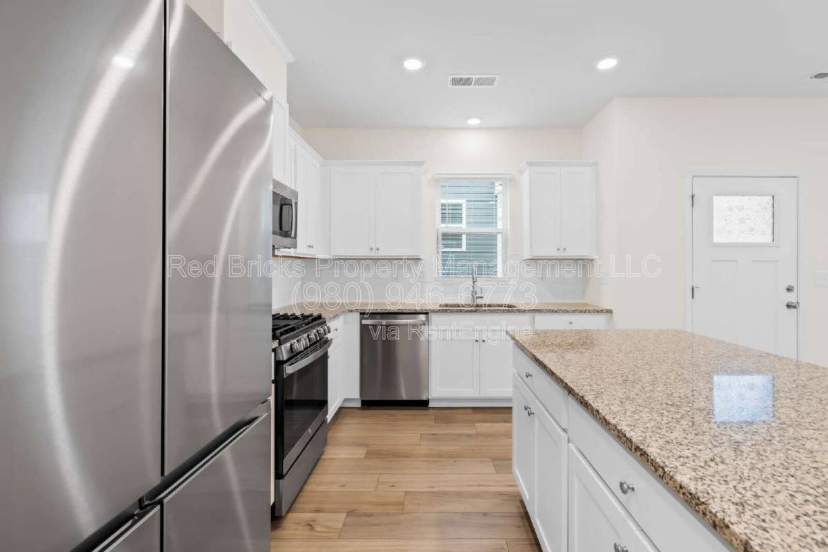Townhouse for rent at 7145 Bentz St, Charlotte, NC 28269