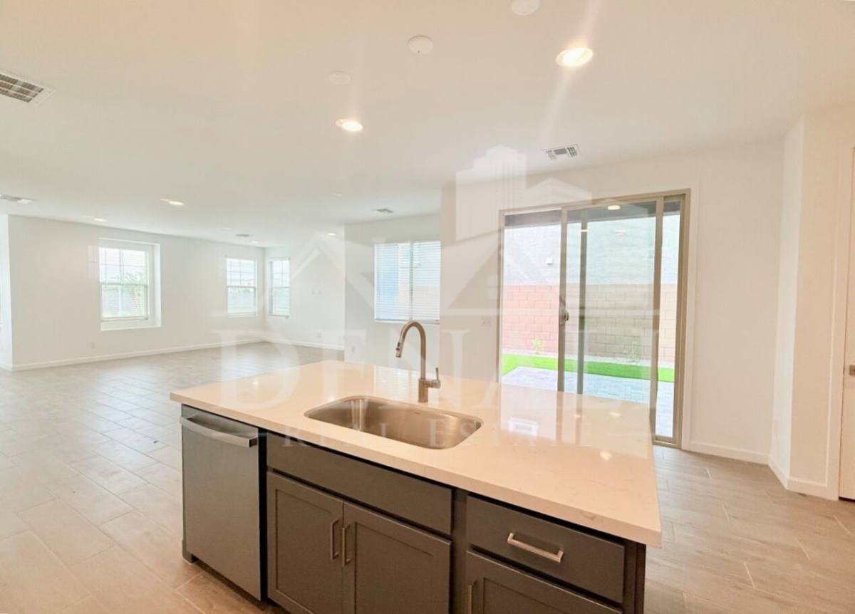 House for rent at 26021 N 23rd Ave, Phoenix, AZ 85085