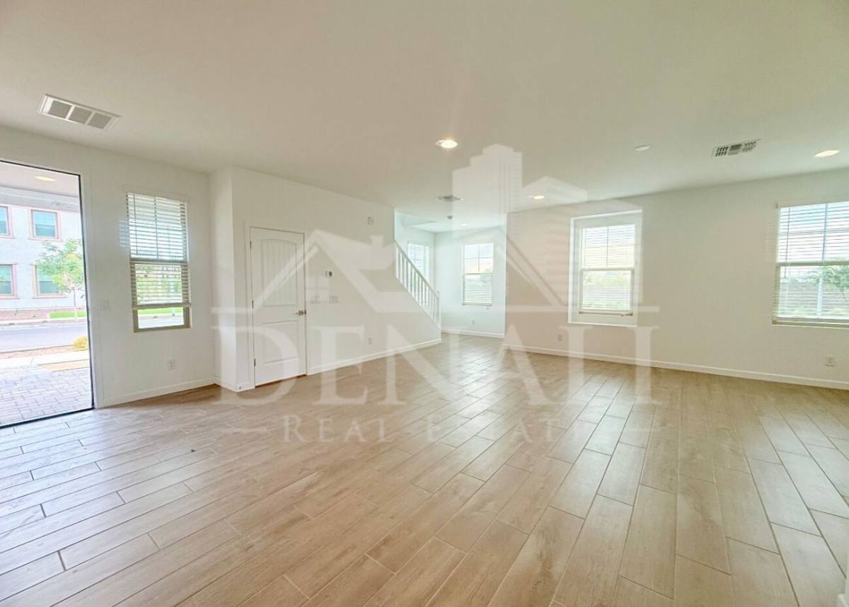 House for rent at 26021 N 23rd Ave, Phoenix, AZ 85085