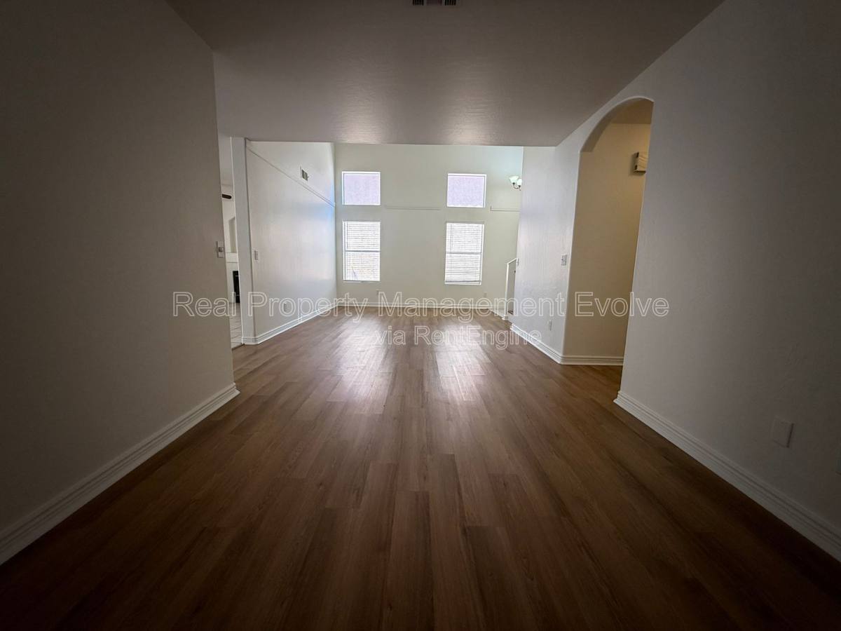 House for rent at 16838 S 20th Place, Phoenix, AZ 85048