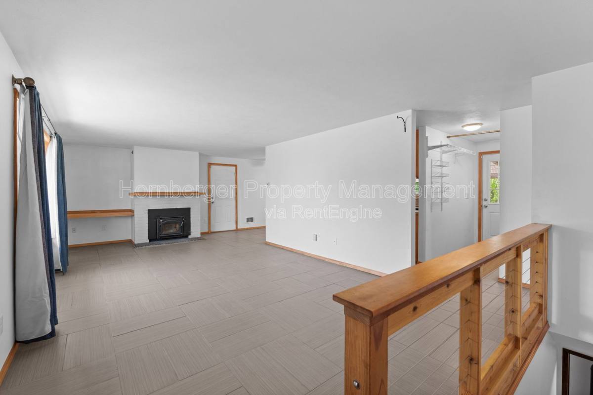 House for rent at 1703 N Walnut Rd, Spokane, WA 99206