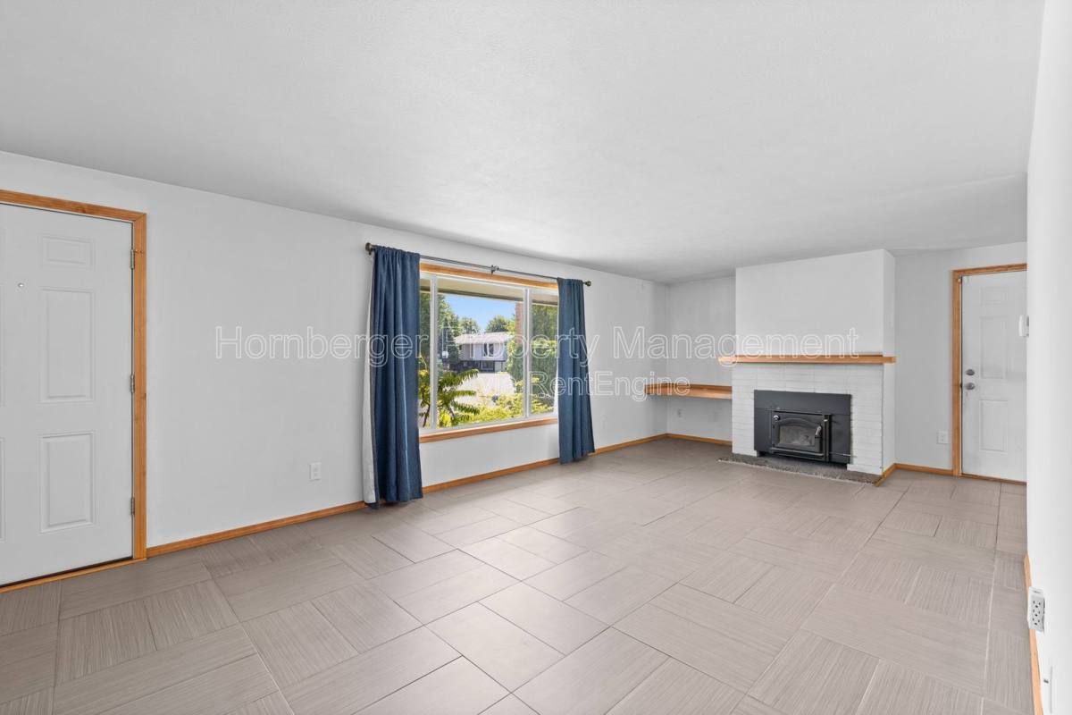House for rent at 1703 N Walnut Rd, Spokane, WA 99206