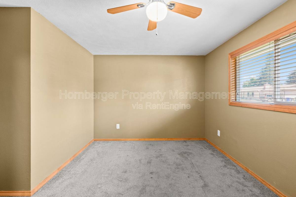 House for rent at 1703 N Walnut Rd, Spokane, WA 99206