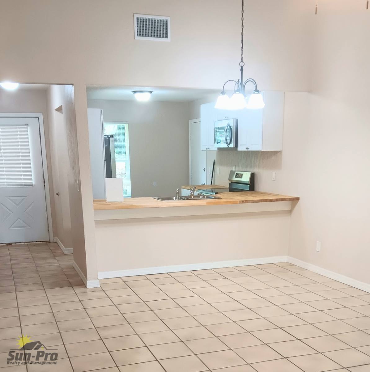 Apartment for rent at 1032 W Samms Ave, Port Orange, FL 32129