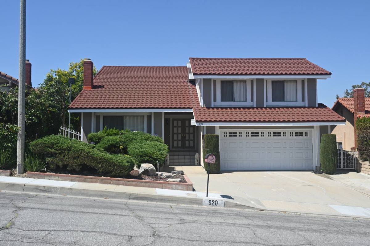 House for rent at 920 W Adams Ave, Montebello, CA 90640