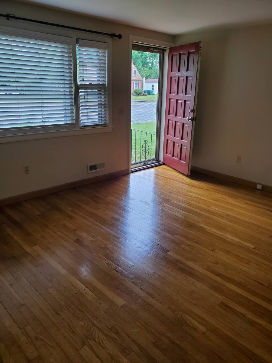 House for rent at 168 Main Ave, Warwick, RI 02886