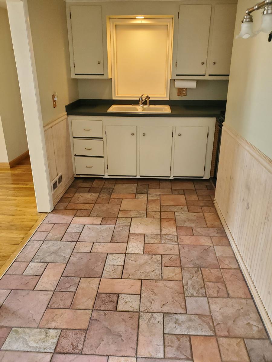 House for rent at 168 Main Ave, Warwick, RI 02886