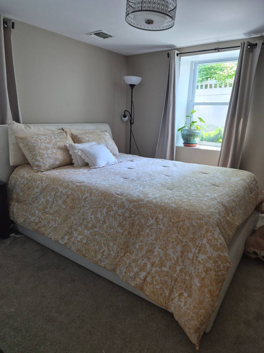 Apartment for rent at 11 Oakwood Terrace, Bloomingdale, NJ 07403
