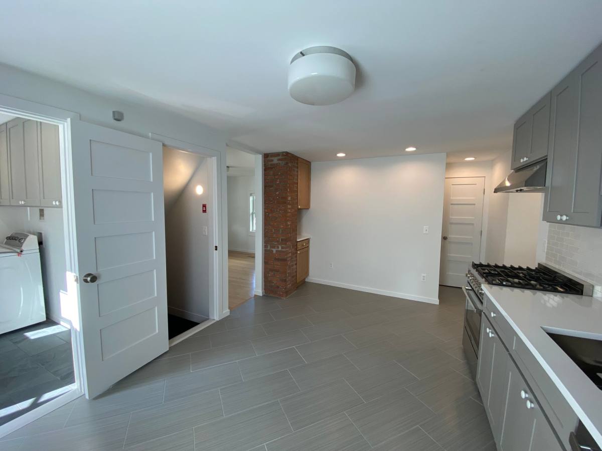 Apartment for rent at 27 8th St #FIRST Floor, Derby, CT 06418
