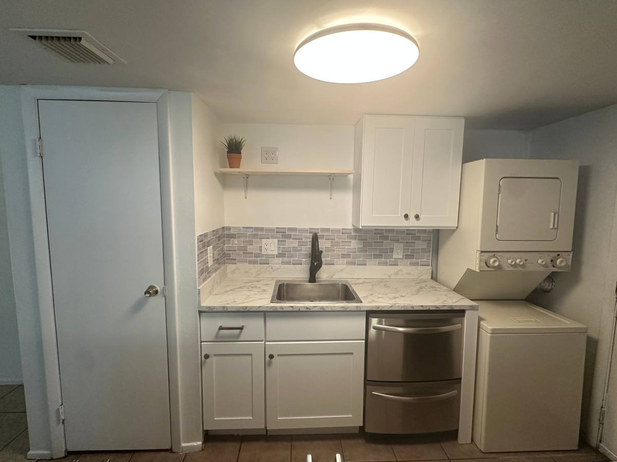 Apartment for rent at 1428 Lorilyn Ave #3, Las Vegas, NV 89119