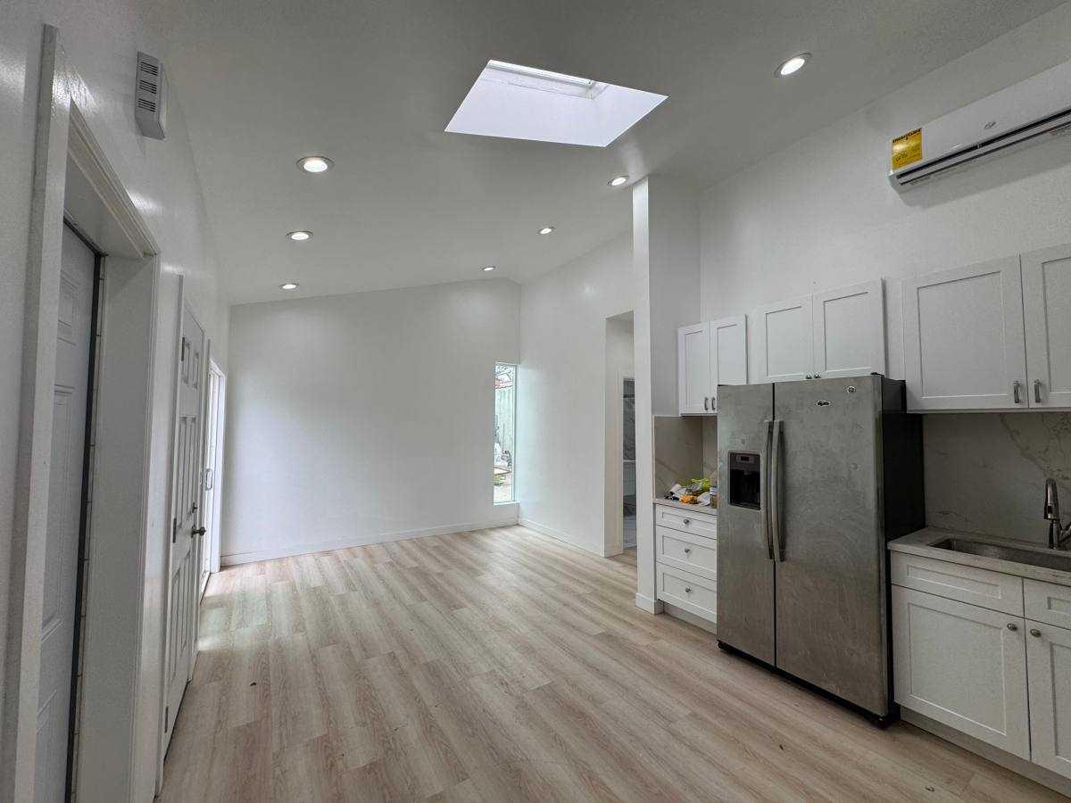 House for rent at 1309 E 63rd St #A, Long Beach, CA 90805