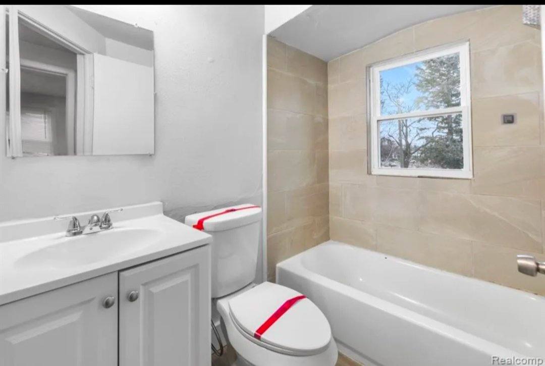 Apartment for rent at 12165 Kelly Rd, Detroit, MI 48224