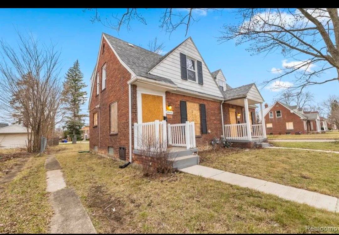 Apartment for rent at 12165 Kelly Rd, Detroit, MI 48224