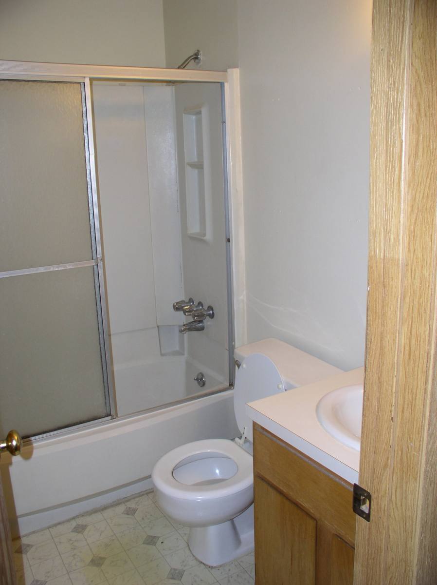Apartment for rent at 1314 Tennessee St #4, Lawrence, KS 66044