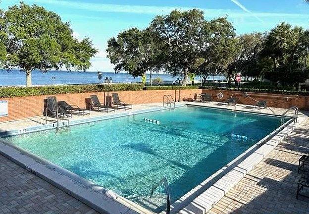 Apartment for rent at 4015 Bayshore Blvd #8D, Tampa, FL 33611