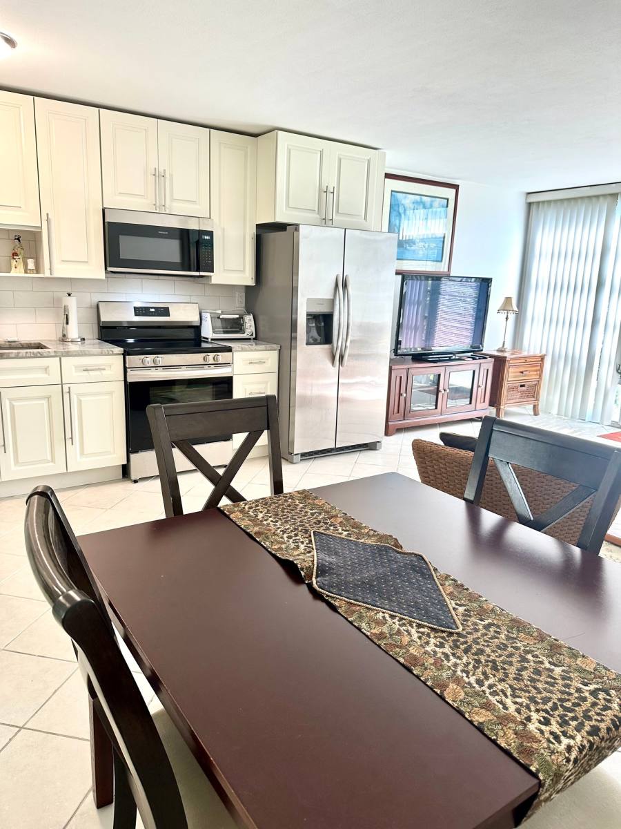 Apartment for rent at 901 N Birch Rd, Fort Lauderdale, FL 33304