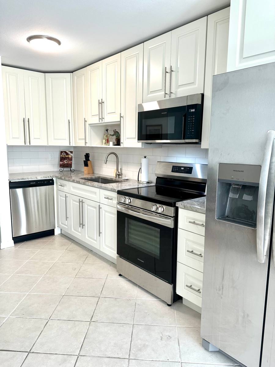 Apartment for rent at 901 N Birch Rd, Fort Lauderdale, FL 33304