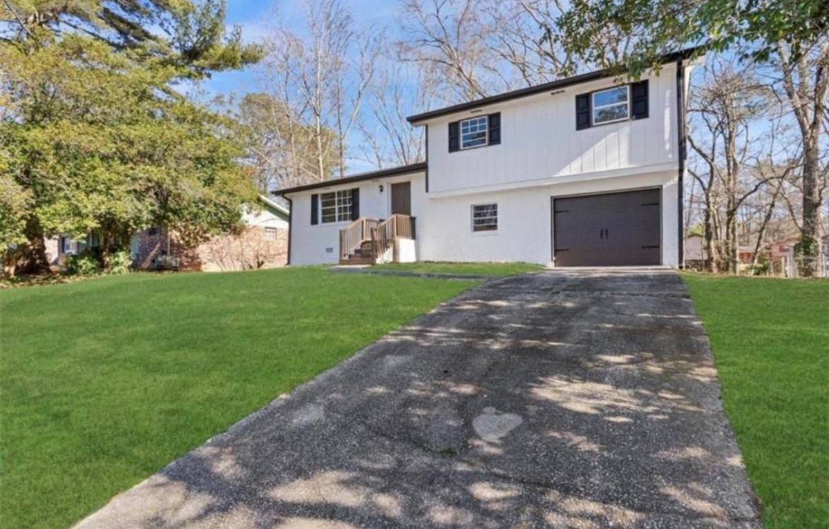House for rent at 3800 Leisure Lane, Atlanta, GA 30349