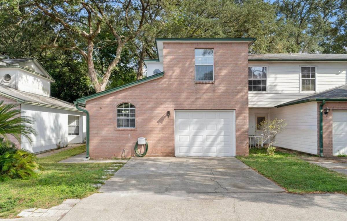 Townhouse for rent at 1810 Hurlburt Rd #6, Fort Walton Beach, FL 32547