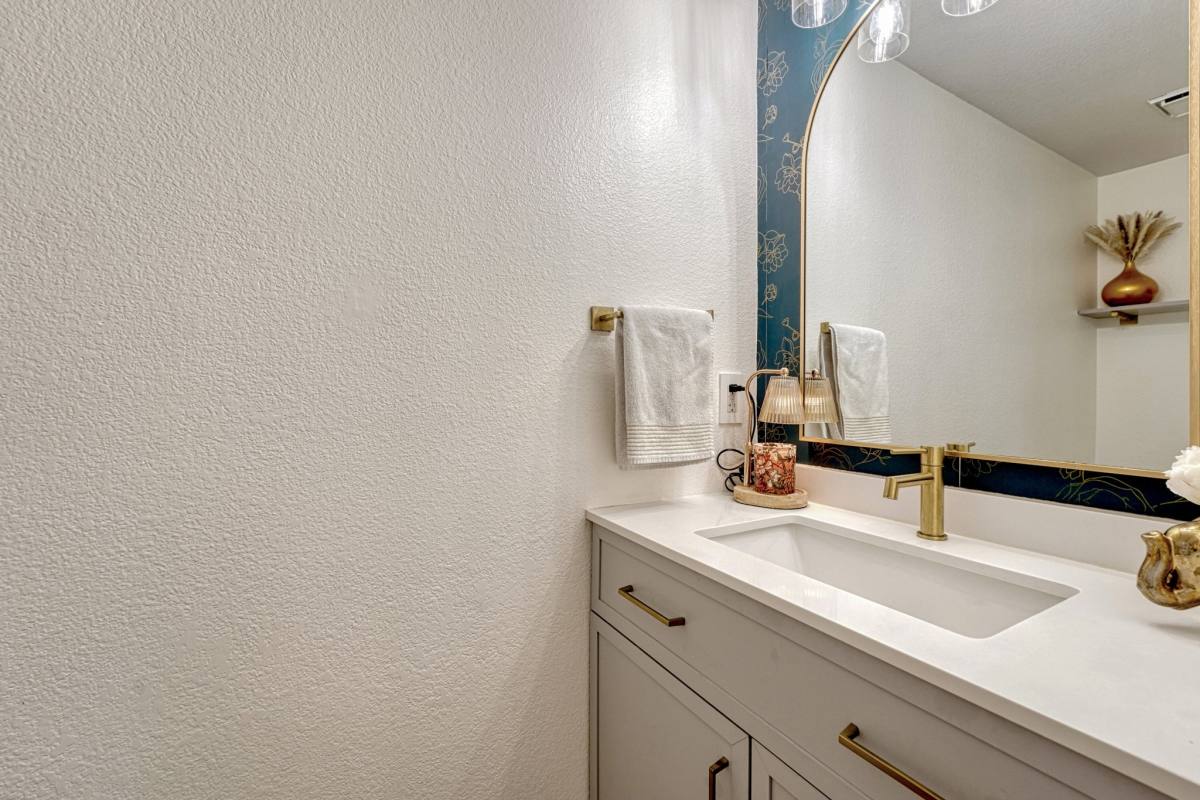 Townhouse for rent at 1337 S Danube Court #103, Aurora, CO 80017