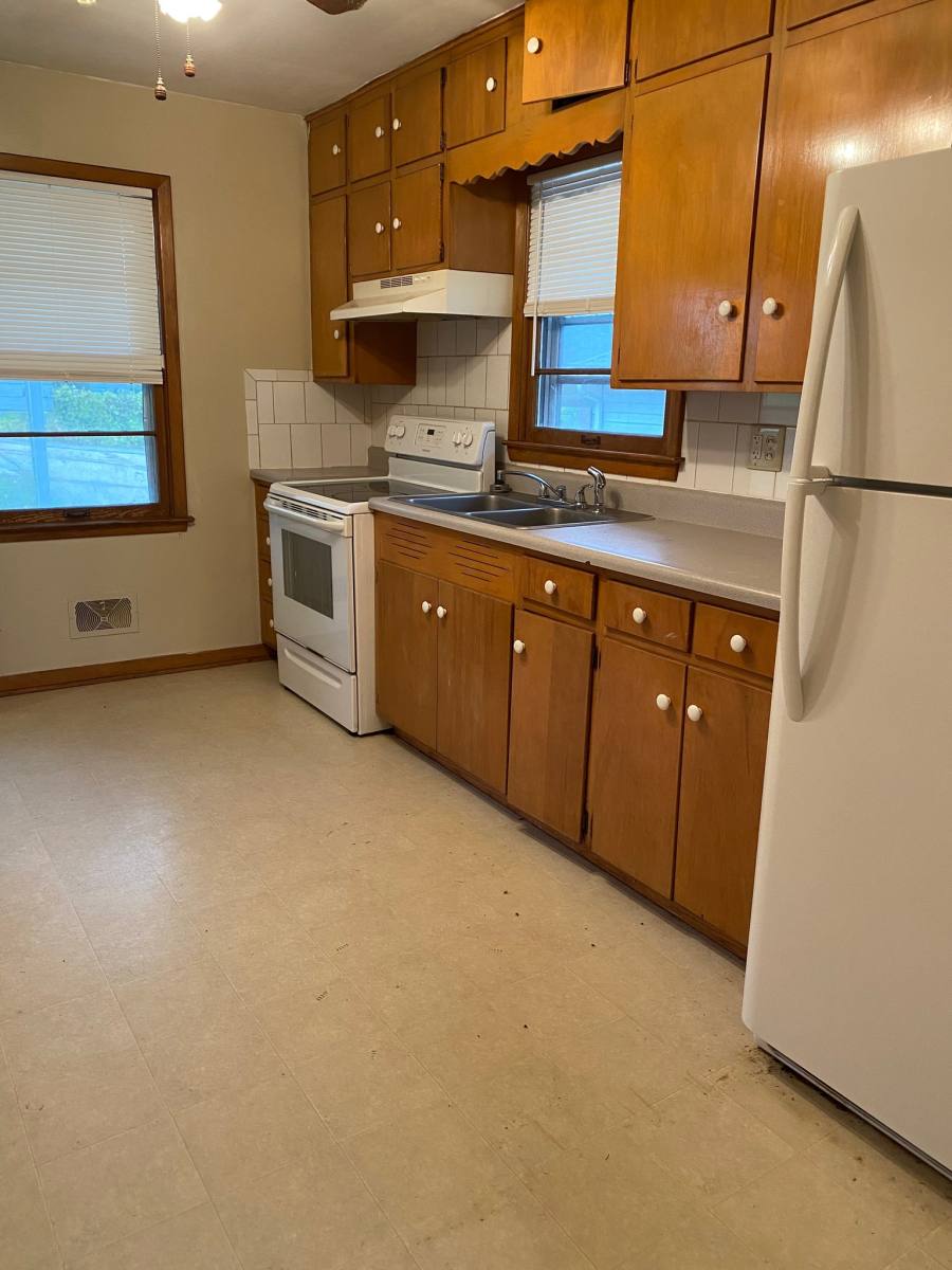 House for rent at 10606 E Kentucky Ave, Independence, MO 64050