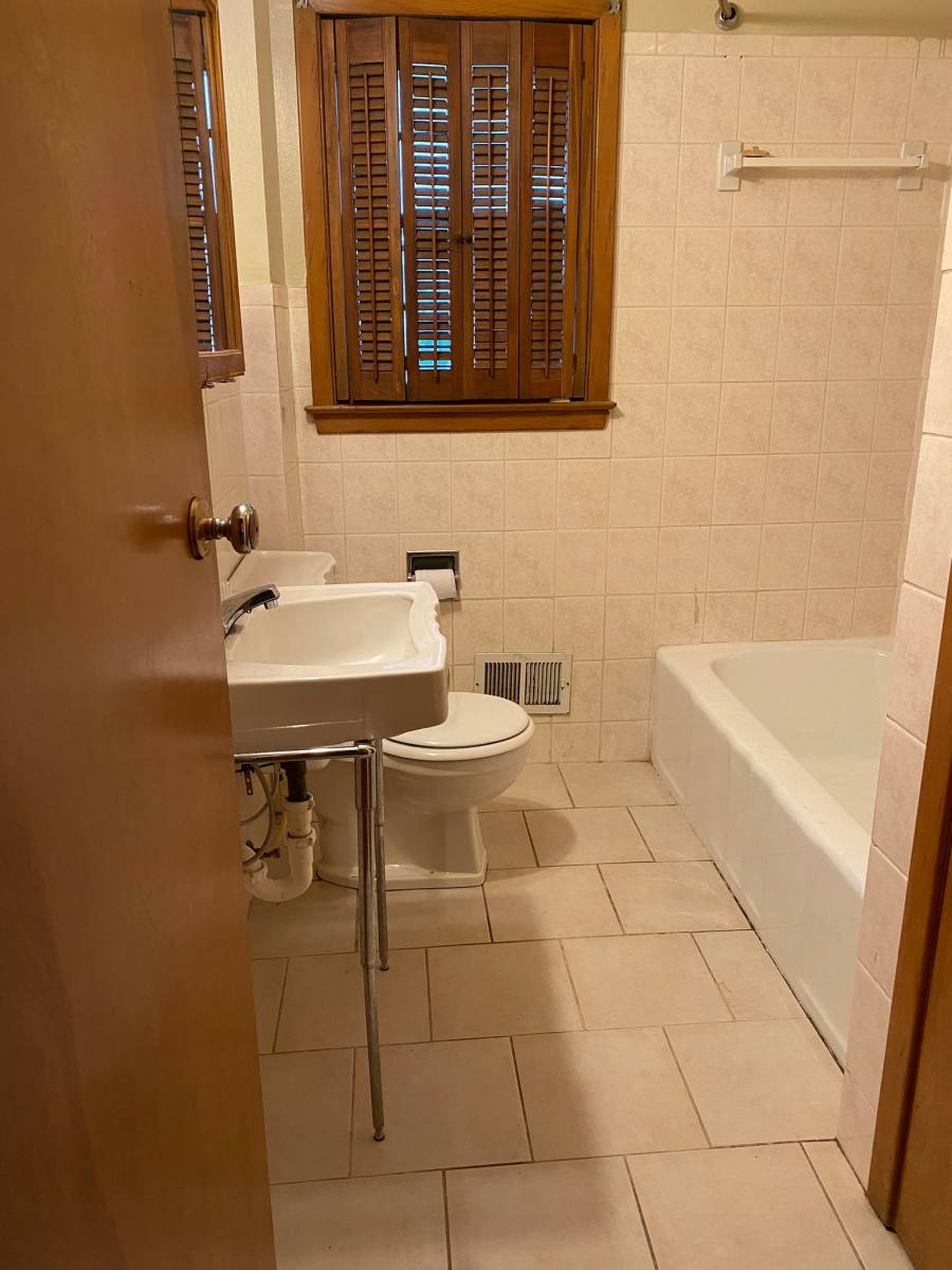 House for rent at 10606 E Kentucky Ave, Independence, MO 64050