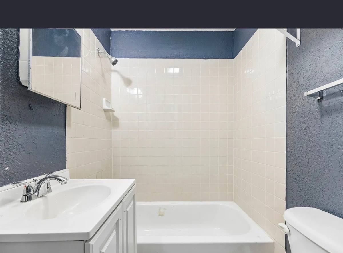 Apartment for rent at 253 Carroll St #1, San Antonio, TX 78225