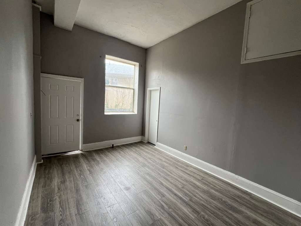 Apartment for rent at 14628 Lakeshore Blvd, Cleveland, OH 44110