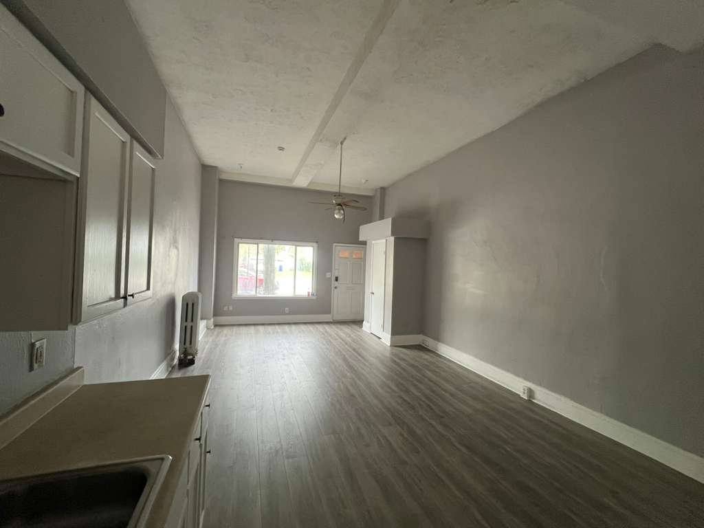 Apartment for rent at 14628 Lakeshore Blvd, Cleveland, OH 44110