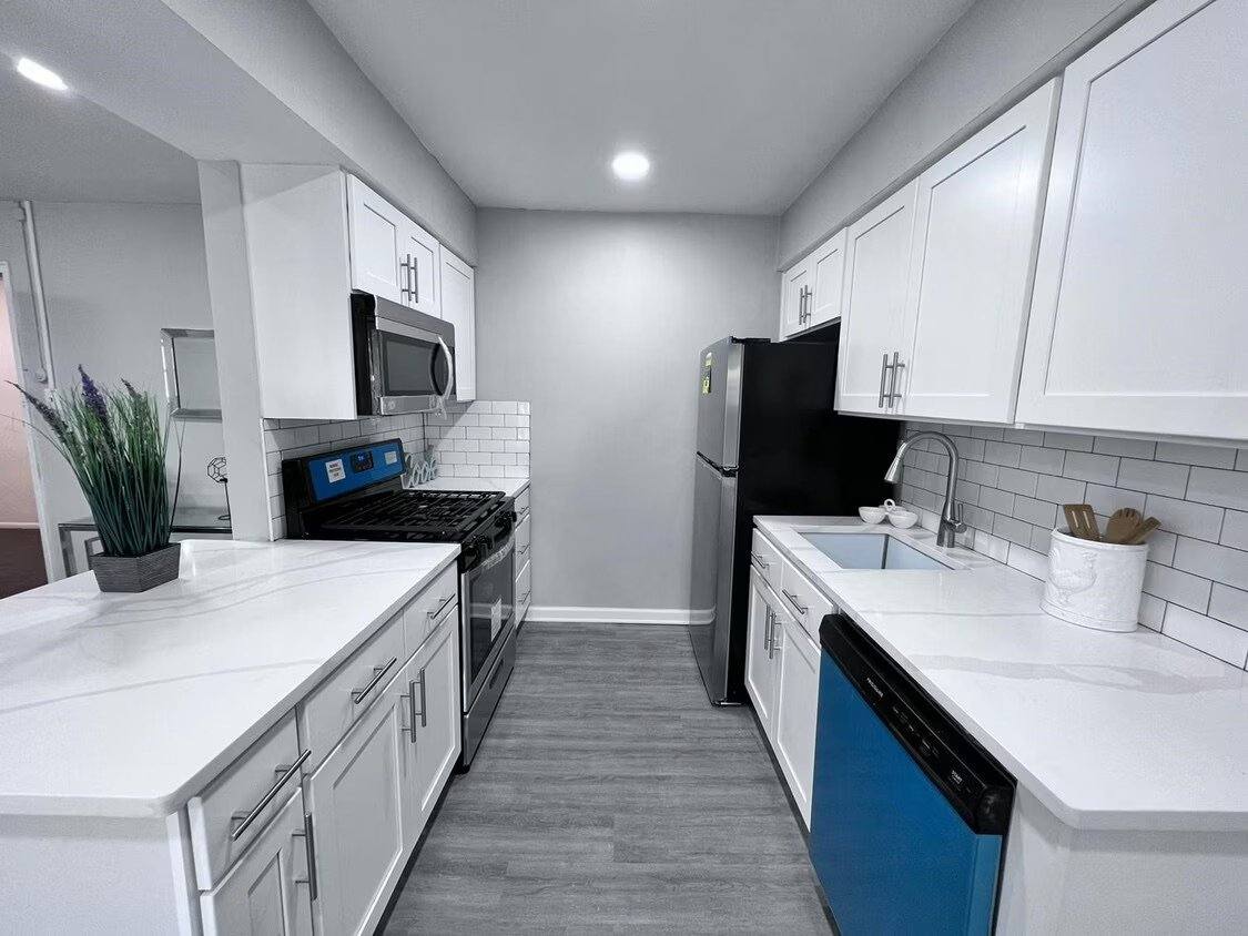Apartment for rent at 92 Oak St #C16, Clementon, NJ 08021