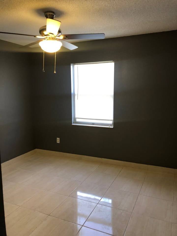 Townhouse for rent at 43 W Las Palmas Way, Kissimmee, FL 34743