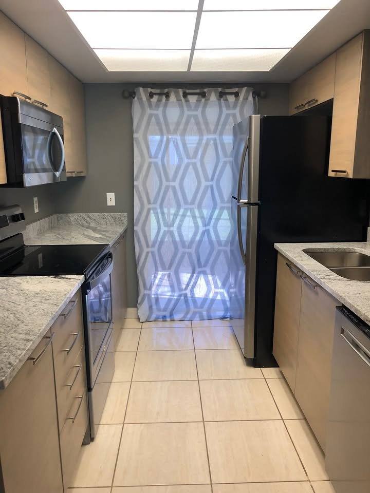 Townhouse for rent at 43 W Las Palmas Way, Kissimmee, FL 34743