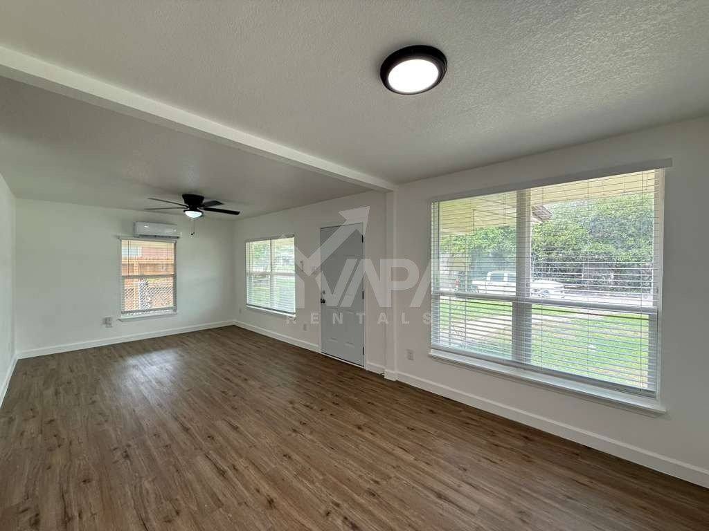 House for rent at 411 Yolanda Dr, San Antonio, TX 78228