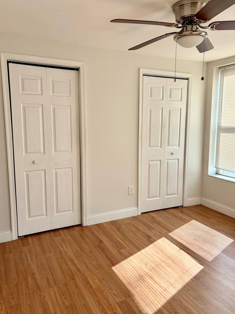 Townhouse for rent at 2011 S Darien St, Philadelphia, PA 19148