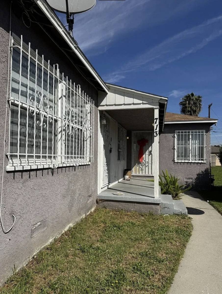 Apartment for rent at 713 E Cocoa St #713, Compton, CA 90221