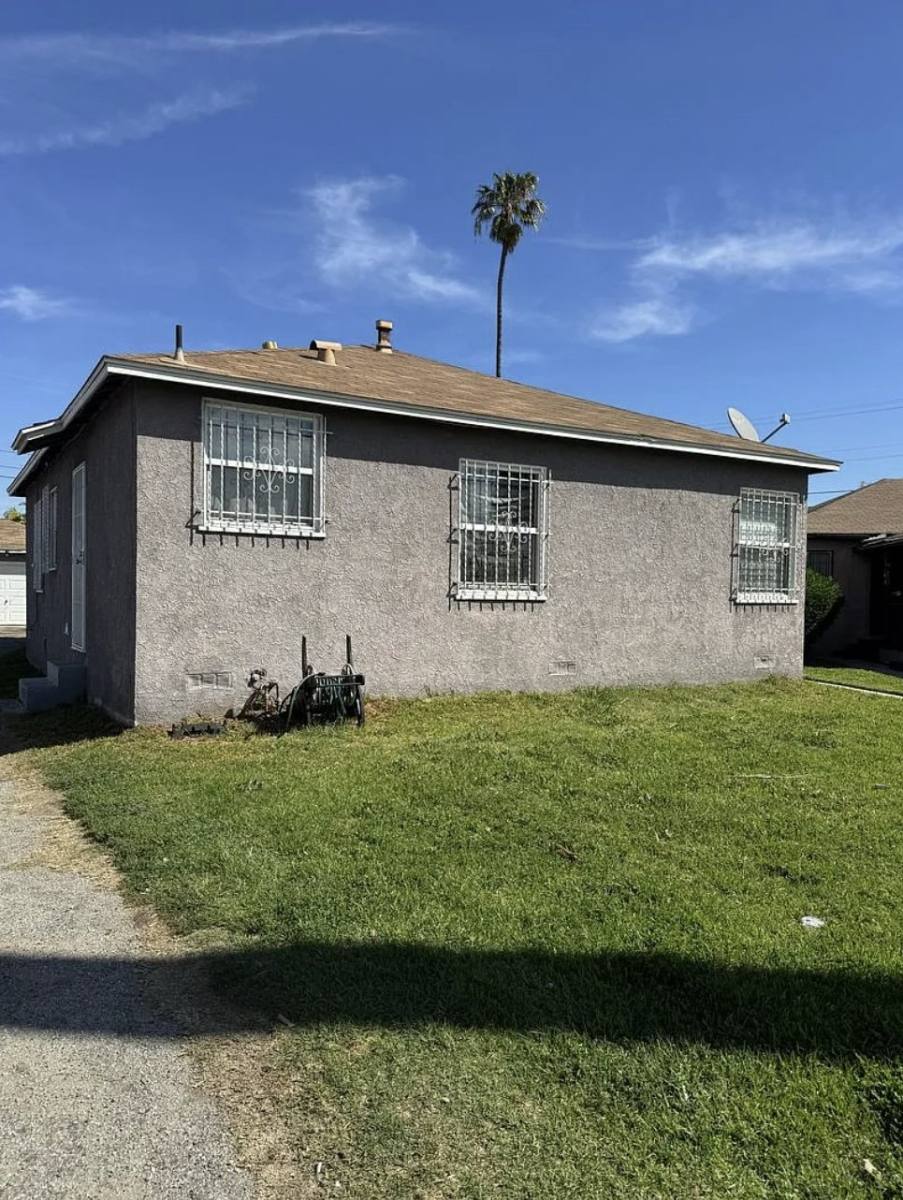 Apartment for rent at 713 E Cocoa St #713, Compton, CA 90221