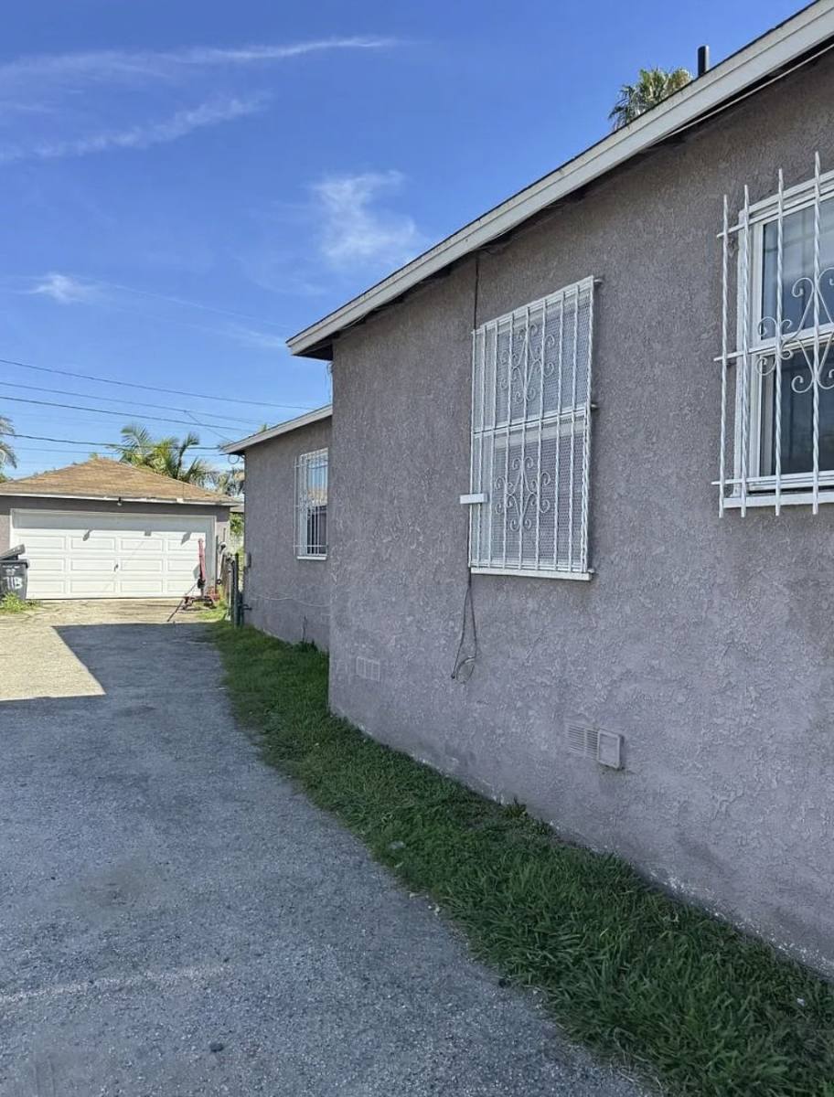 Apartment for rent at 713 E Cocoa St #713, Compton, CA 90221