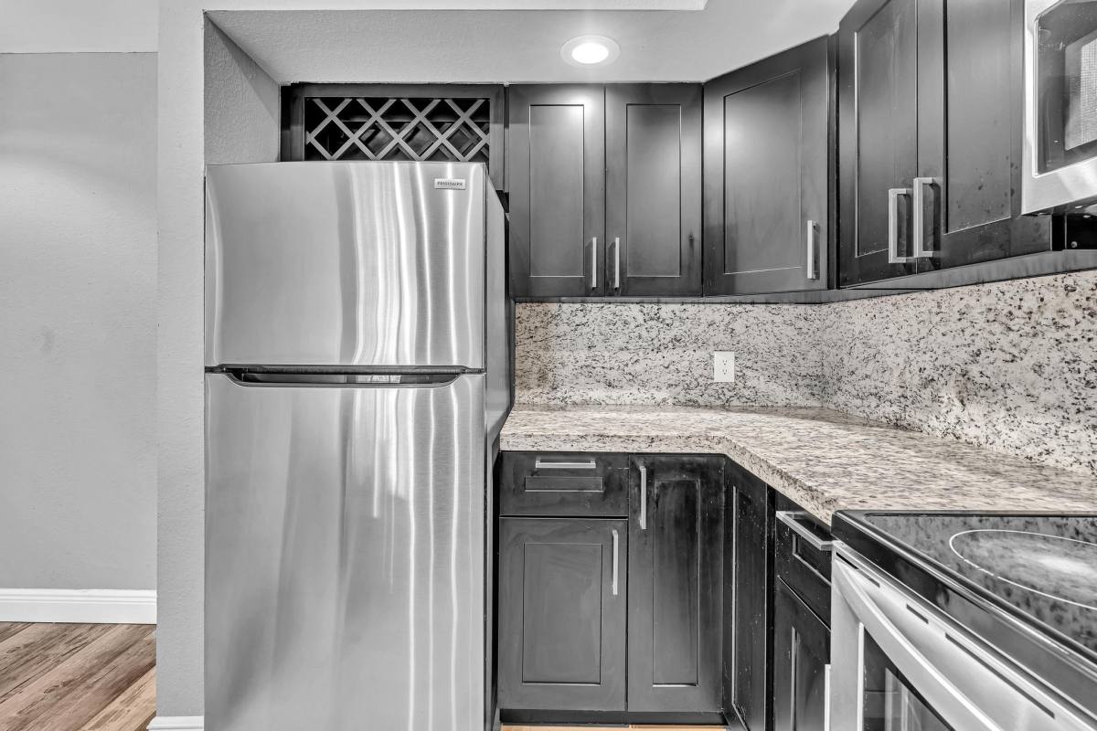 Apartment for rent at 3300 Pinewalk Dr N #1925, Pompano Beach, FL 33063