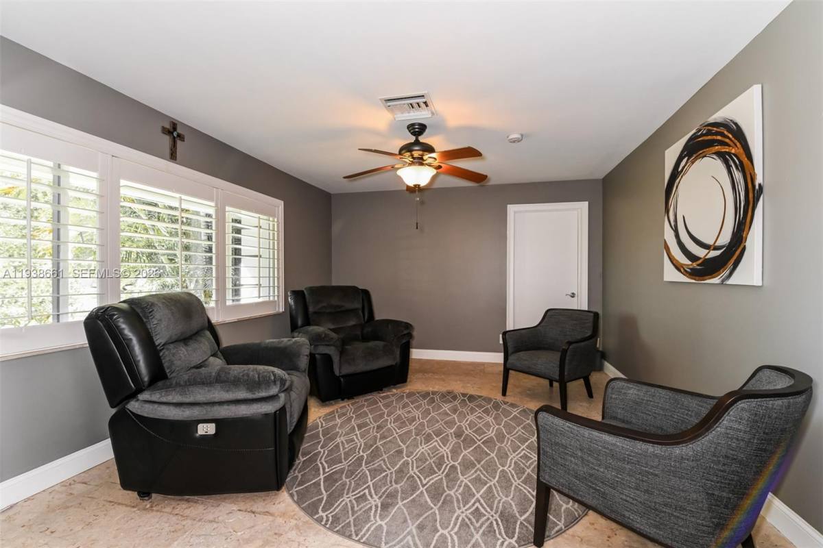 House for rent at 283 Forest Hills Blvd, Naples, FL 34113