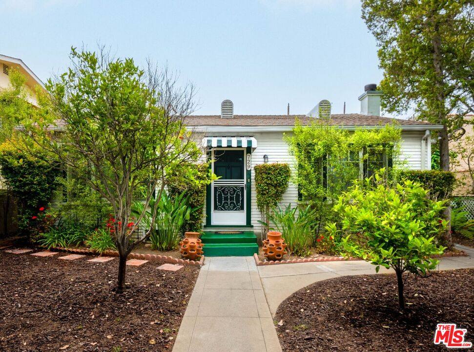 House for rent at 729 9th St, Santa Monica, CA 90402