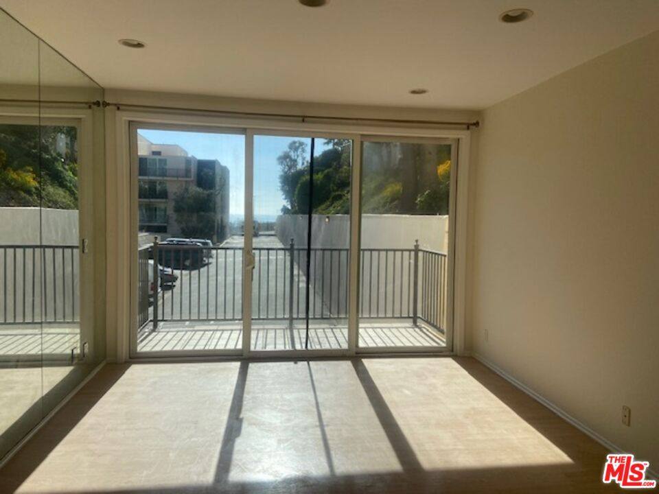 Apartment for rent at 23901 Civic Center Way #140, Malibu, CA 90265
