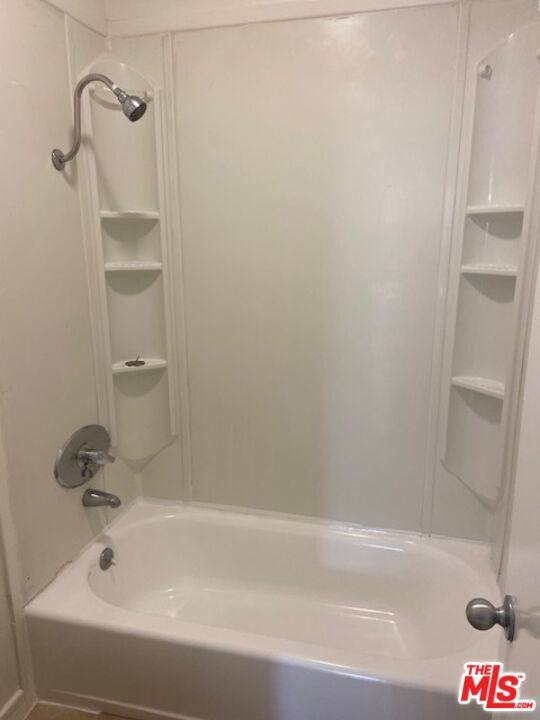 Apartment for rent at 23901 Civic Center Way #140, Malibu, CA 90265
