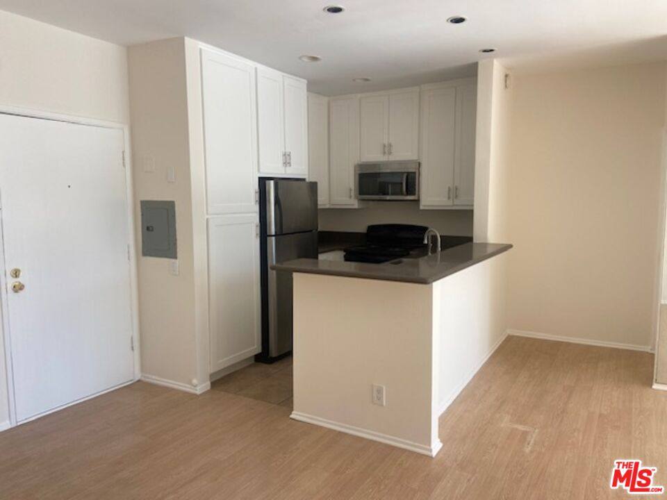 Apartment for rent at 23901 Civic Center Way #140, Malibu, CA 90265