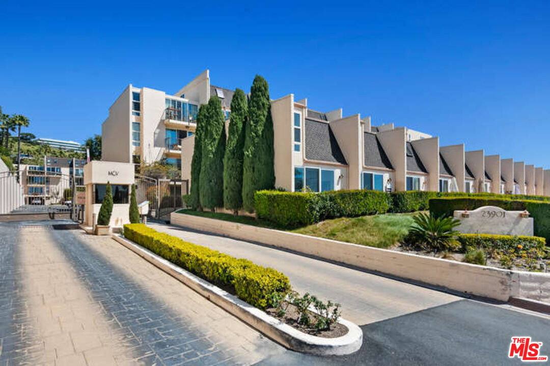 Apartment for rent at 23901 Civic Center Way #140, Malibu, CA 90265