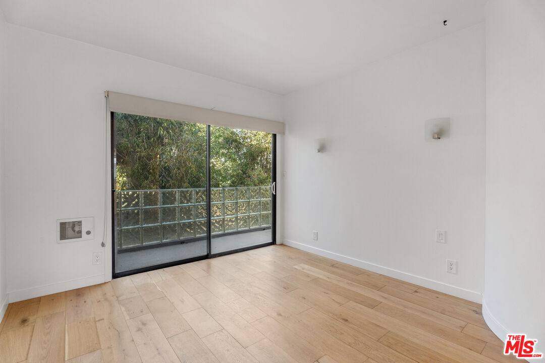 Townhouse for rent at 22 28th Ave, Venice, CA 90291