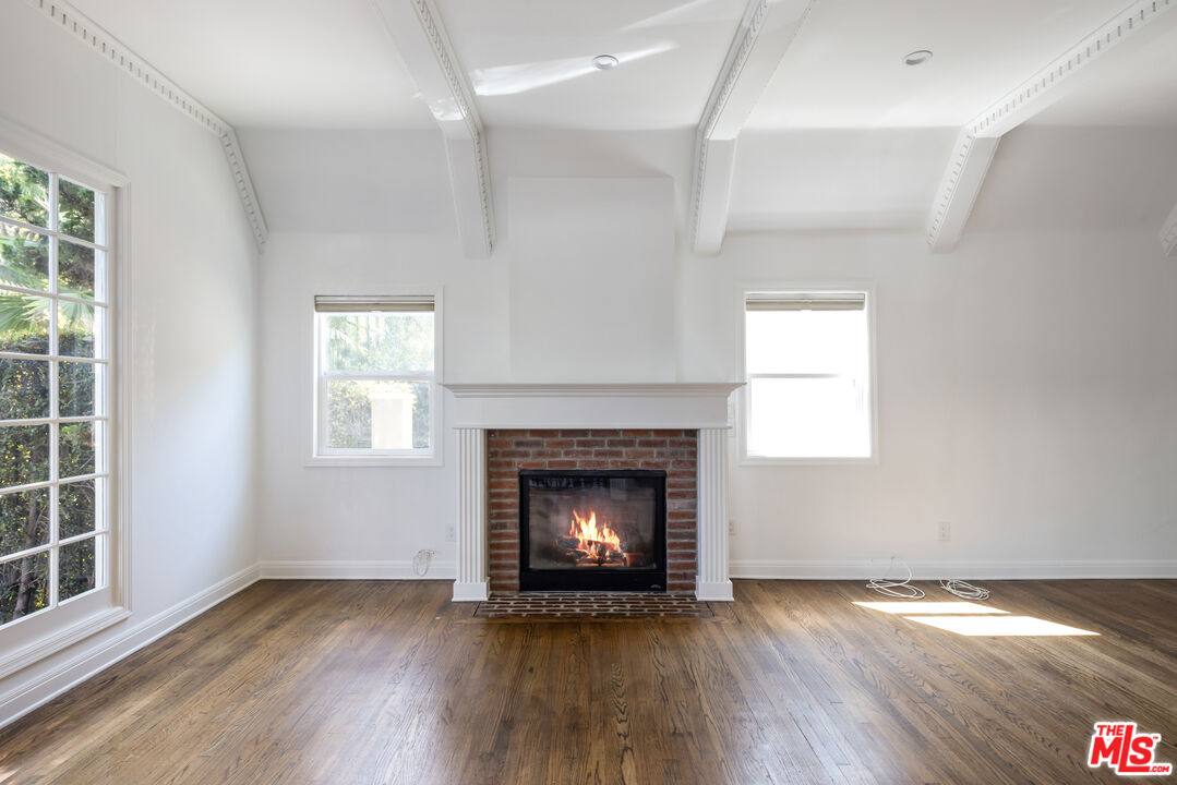 House for rent at 437 Norwich Dr, Los Angeles, CA 90048