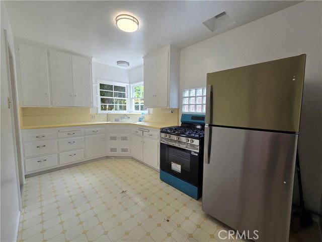 House for rent at 240 Euclid St, Santa Monica, CA 90402