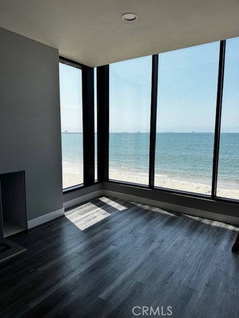 Condo for rent at 6117 E Seaside Way, Long Beach, CA 90803