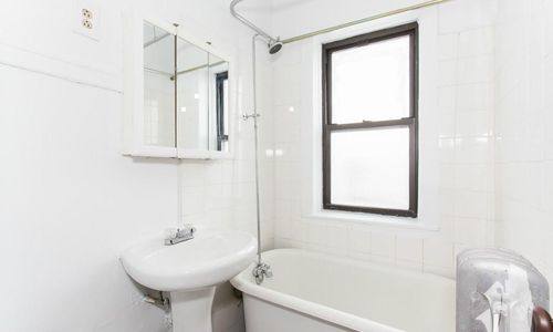 Apartment for rent at 2700 N Spaulding Ave #3O, Chicago, IL 60647
